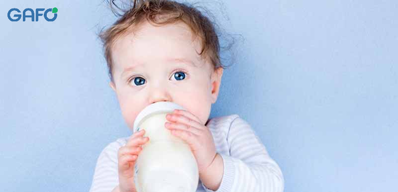 Nên cho trẻ uống sữa bao nhiêu lần/ngày?