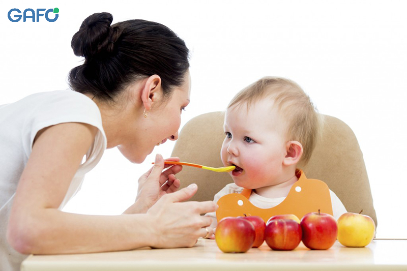 Trẻ em khi nào có thể ăn được sữa chua?
